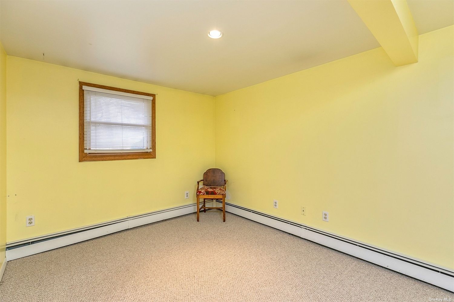 37 Laurel Rd