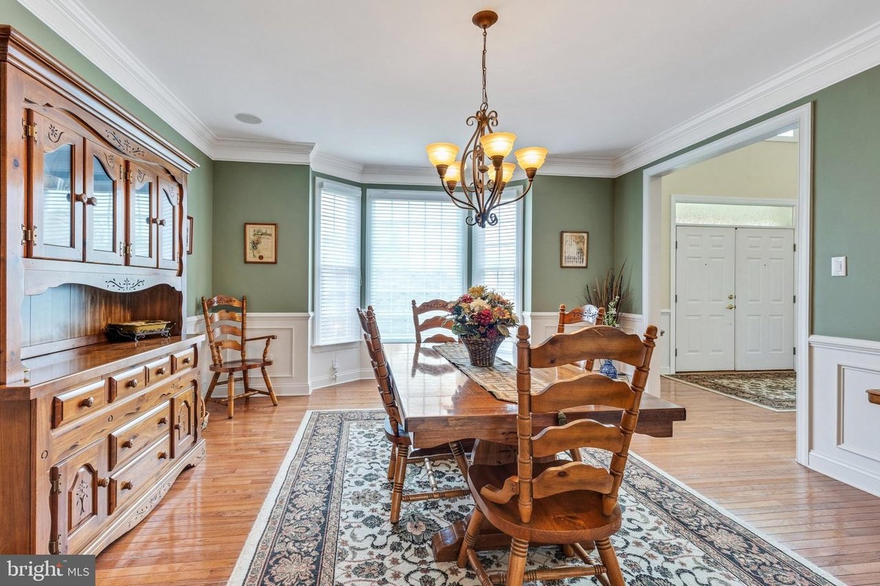 1366 Worthington Ct