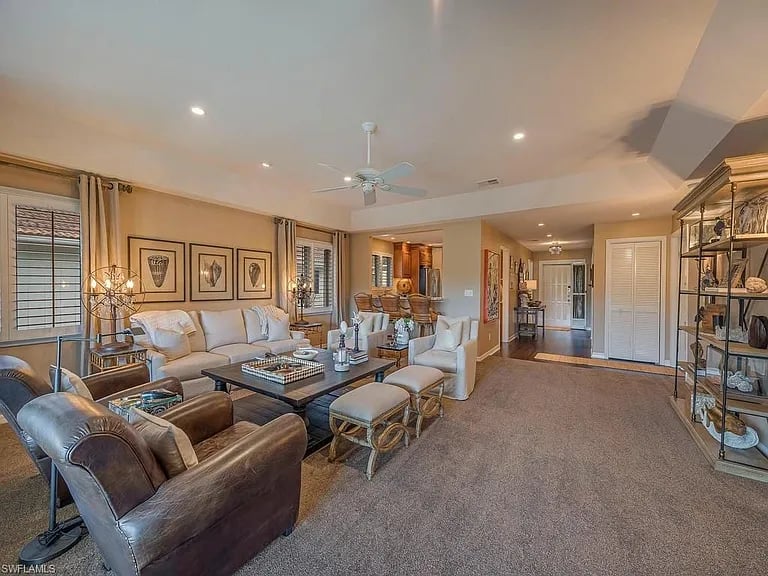 225 5th Ave S Unit 203