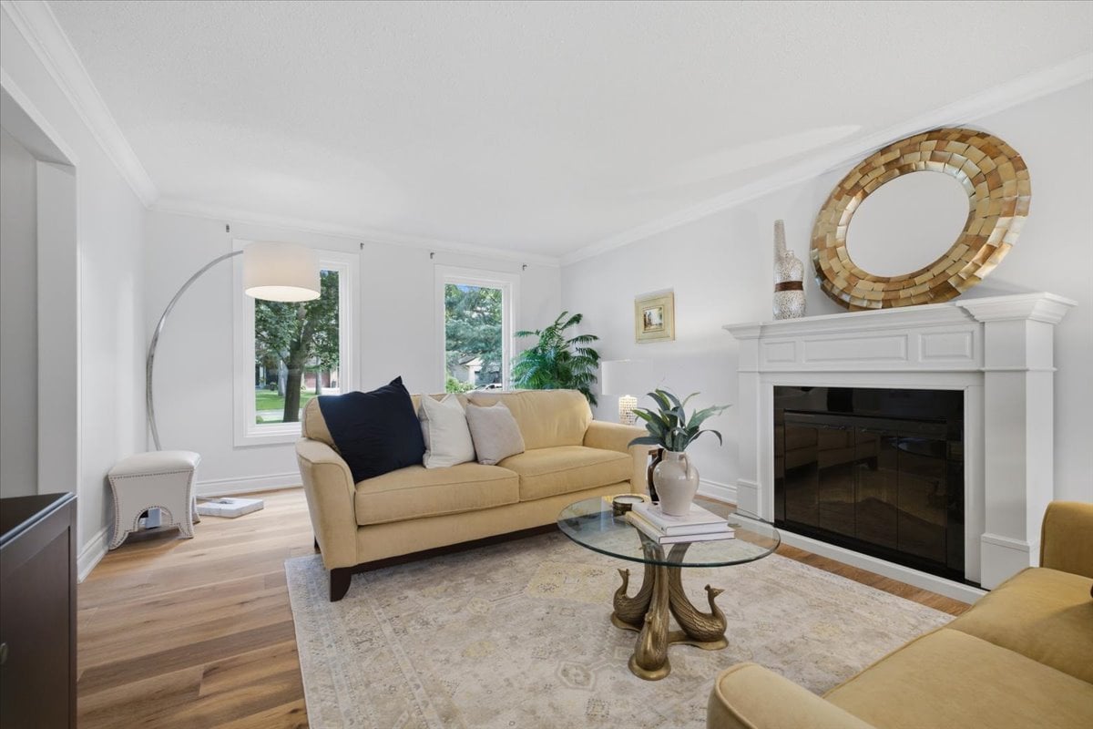 Rare Court Location on Oakville Golf Course