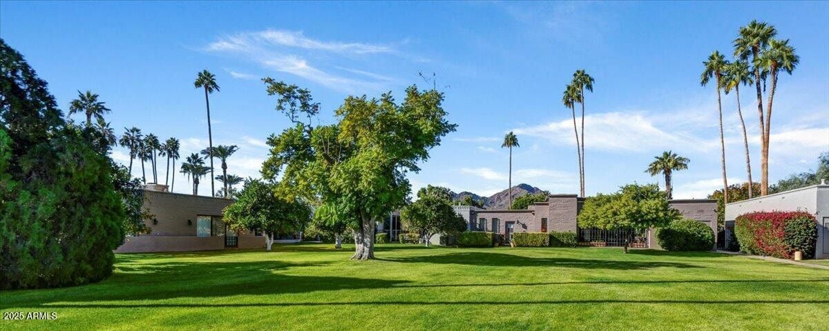 5652 N Scottsdale Rd