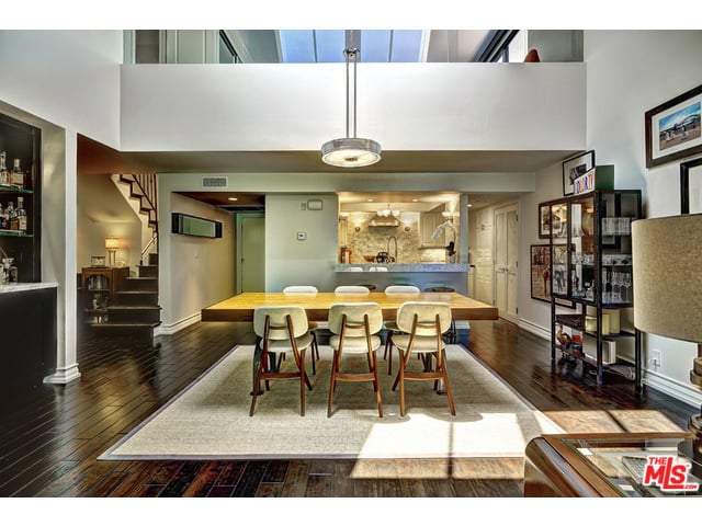 851 N Kings Rd #303