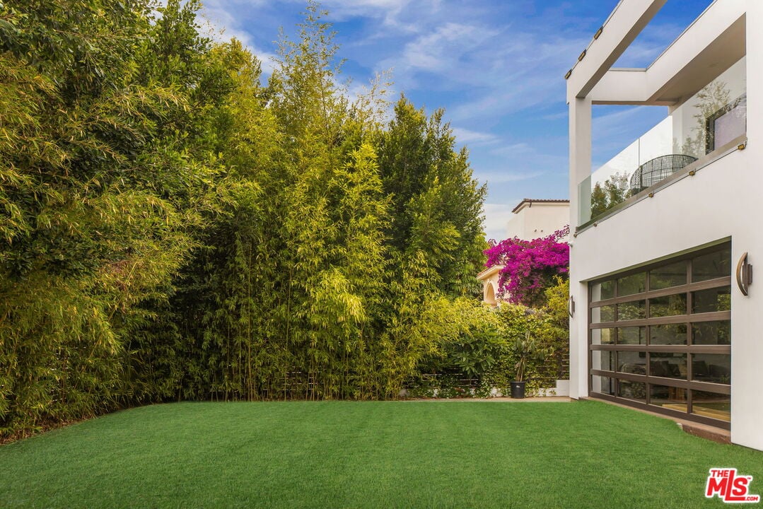 Aurelian Pavilion, W Sunset Blvd, 90049