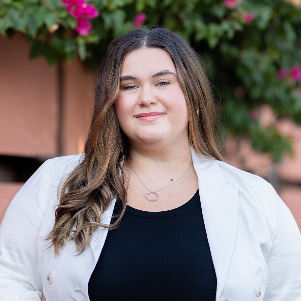 Amber Hollien Scottsdale, AZ Real Estate Agent Headshot