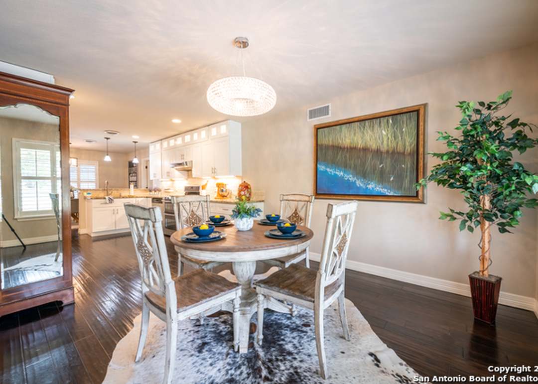 208 Northcrest Dr