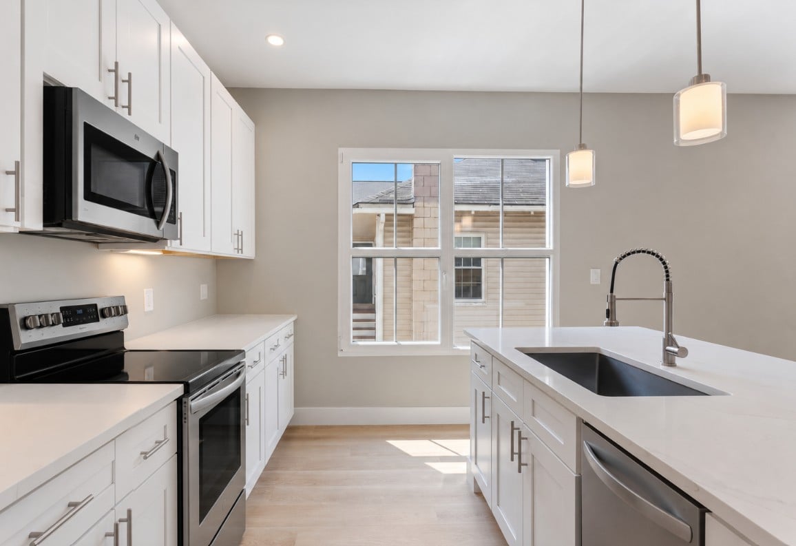 298 Main Street, 2G