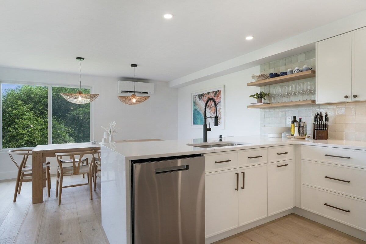 Oak Bluffs Renovated Retreat