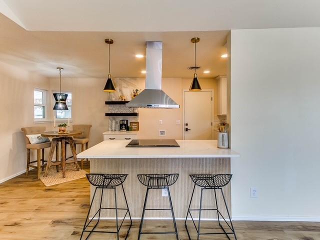 2021 Meeker Dr