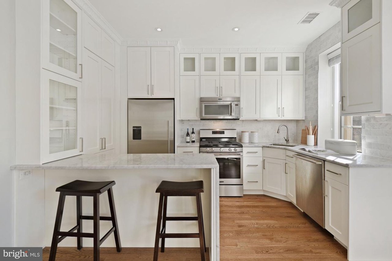 1801 16th St NW #210