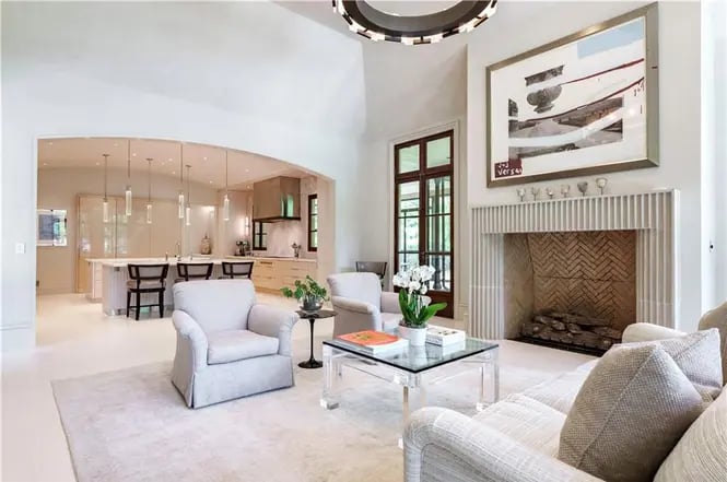 225 Paces Ferry Rd NW