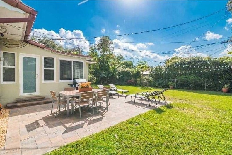 Matt Scroggins Sells Miami Shores Bungalow with Jane Russell!