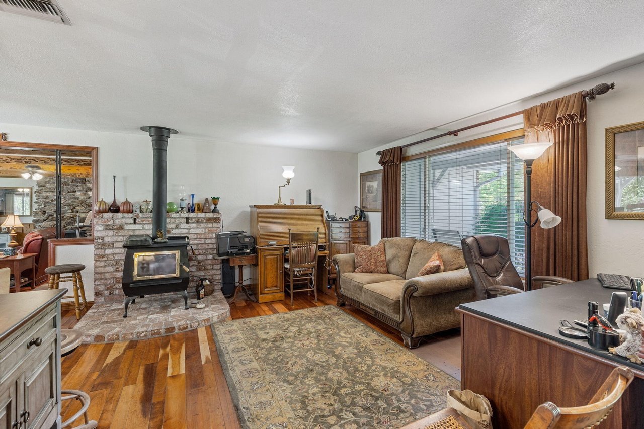 105 Saradan Ln