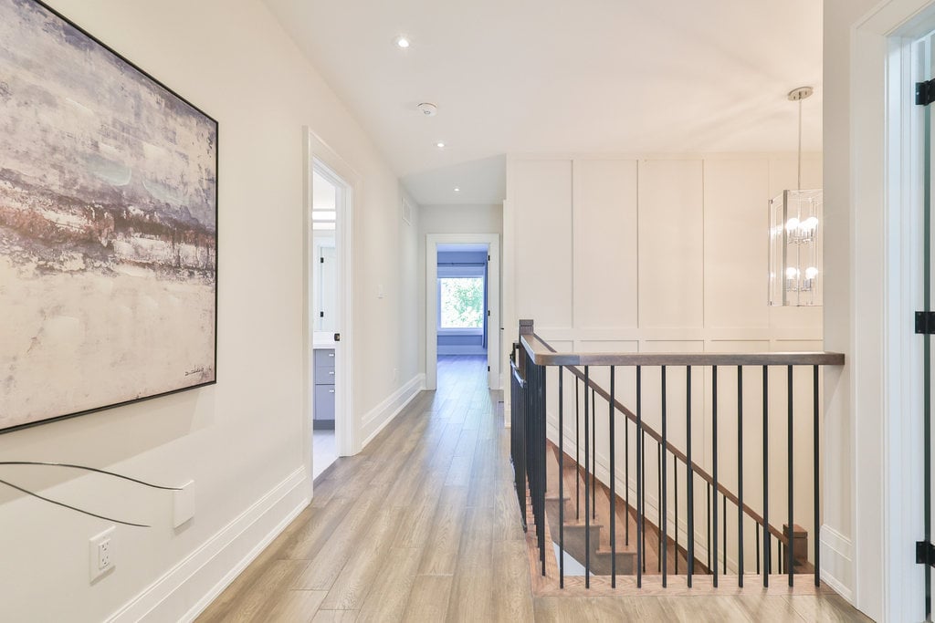 15A Tecumseth Ave