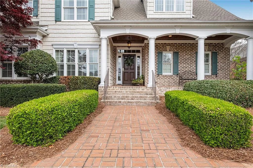 128 Knicker Ln