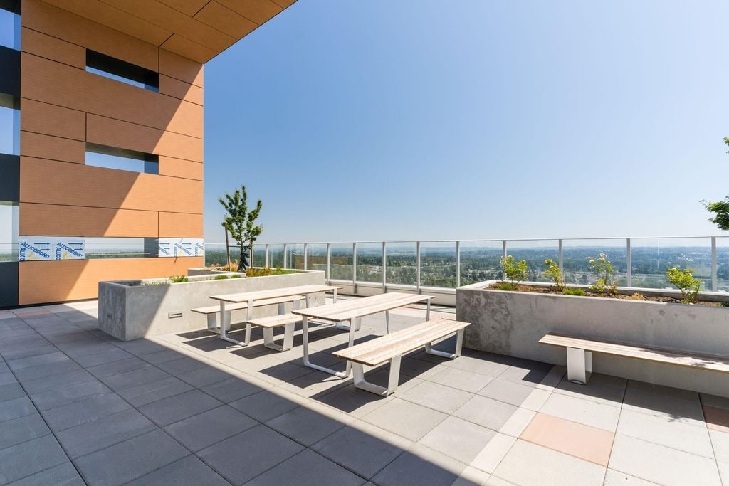 13655 Fraser Hwy, #1811