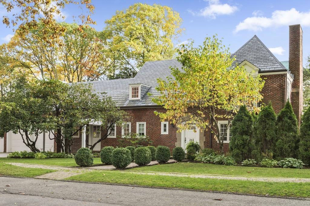 242 Woodland Rd