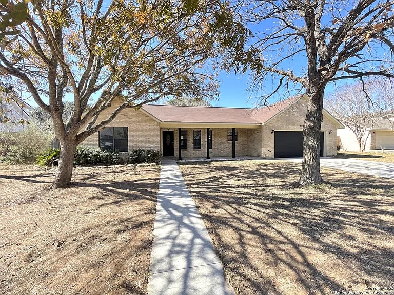 107 Weese Ln