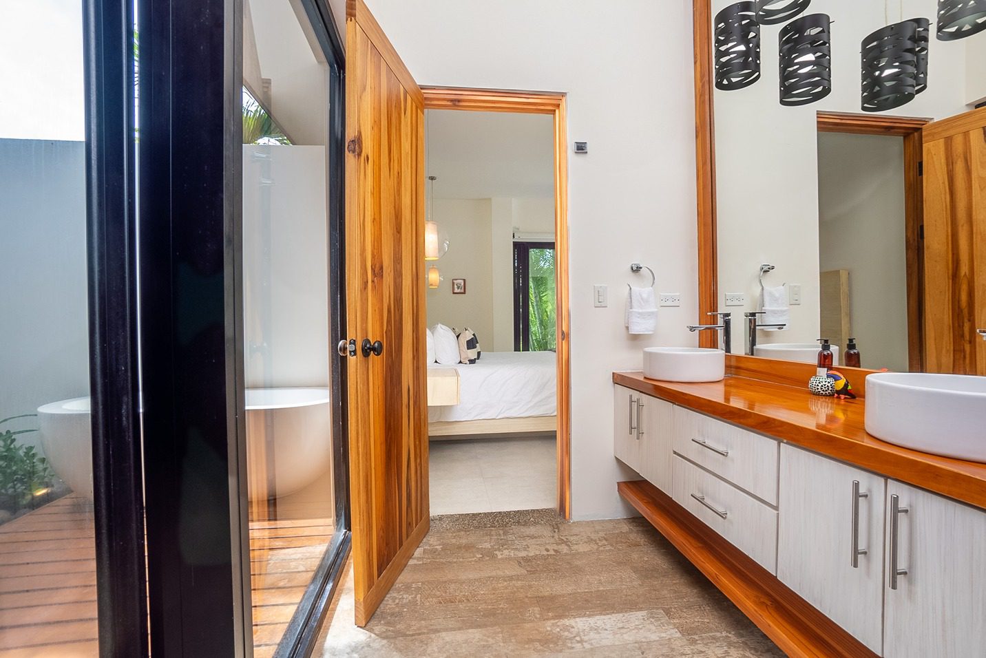 Casa Pacifico | A Luxurious 4-Bed Oasis in Hacienda Pinilla
