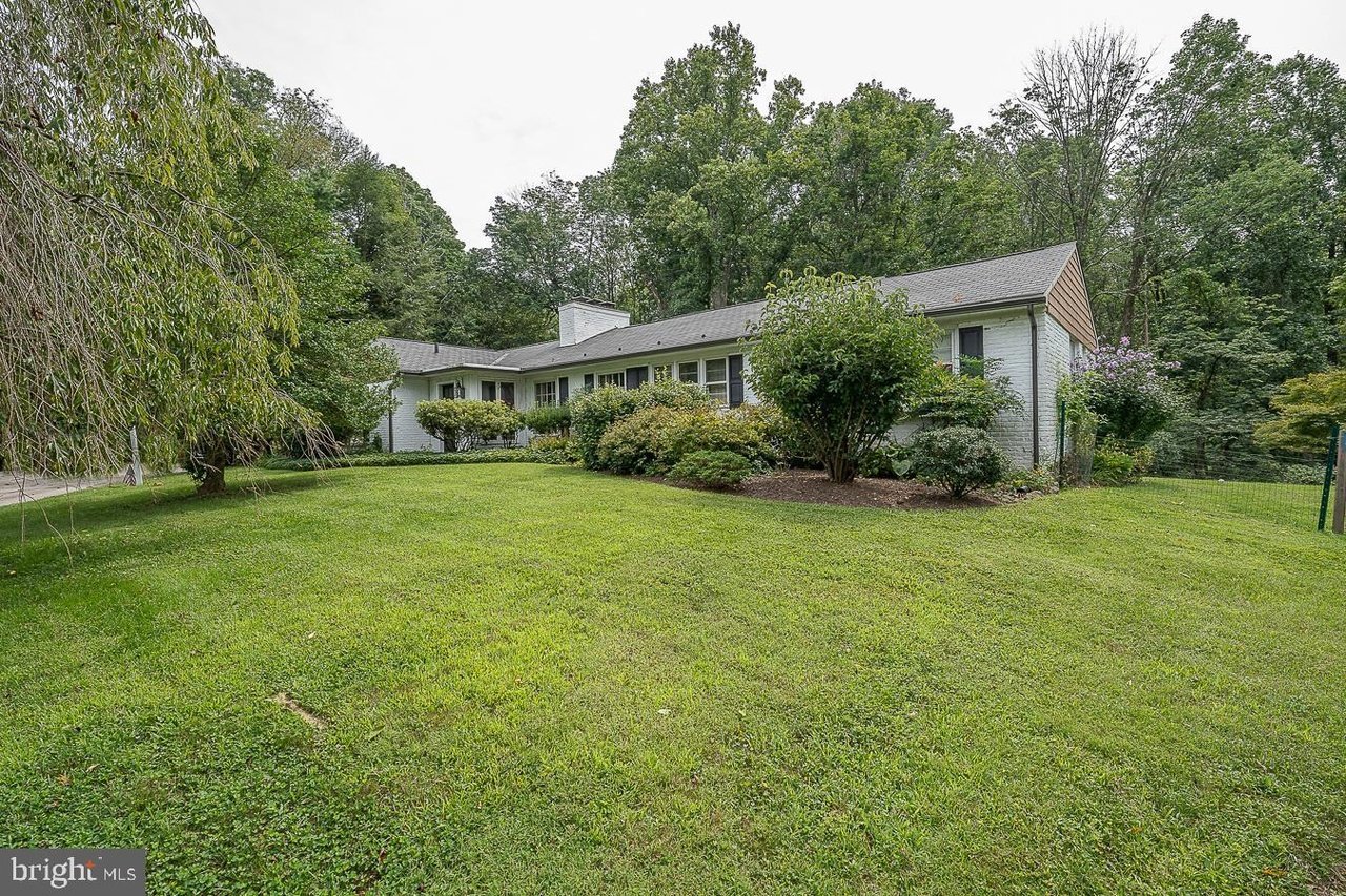 338 Sugartown Rd