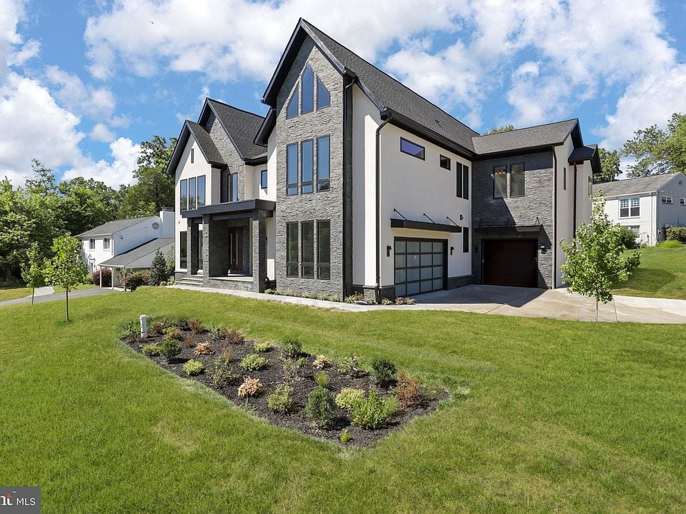 West McLean sidewalk scene (placeholder)