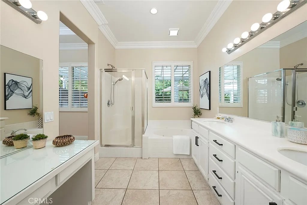 12166 Wembley Ct