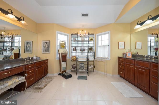 1109 Riverview Ln