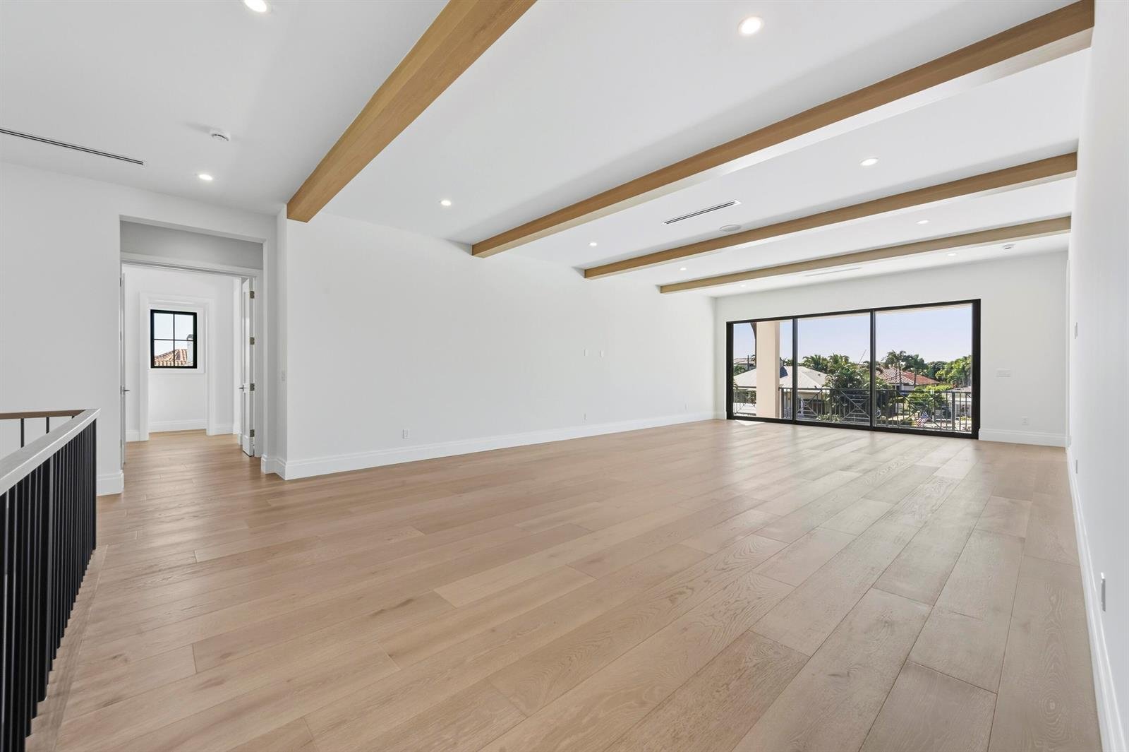 2442 Bay Circle