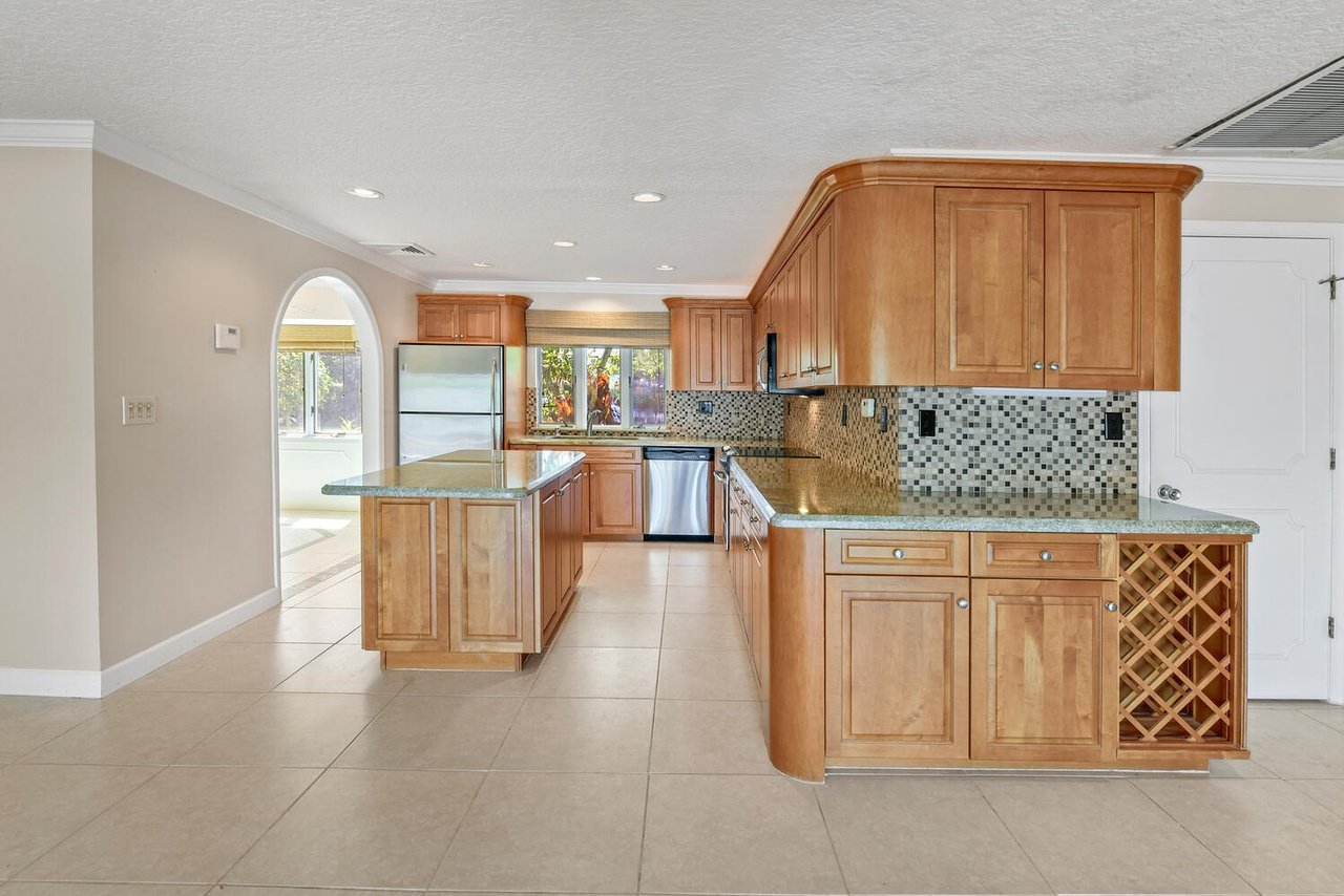 14095 Port Cir