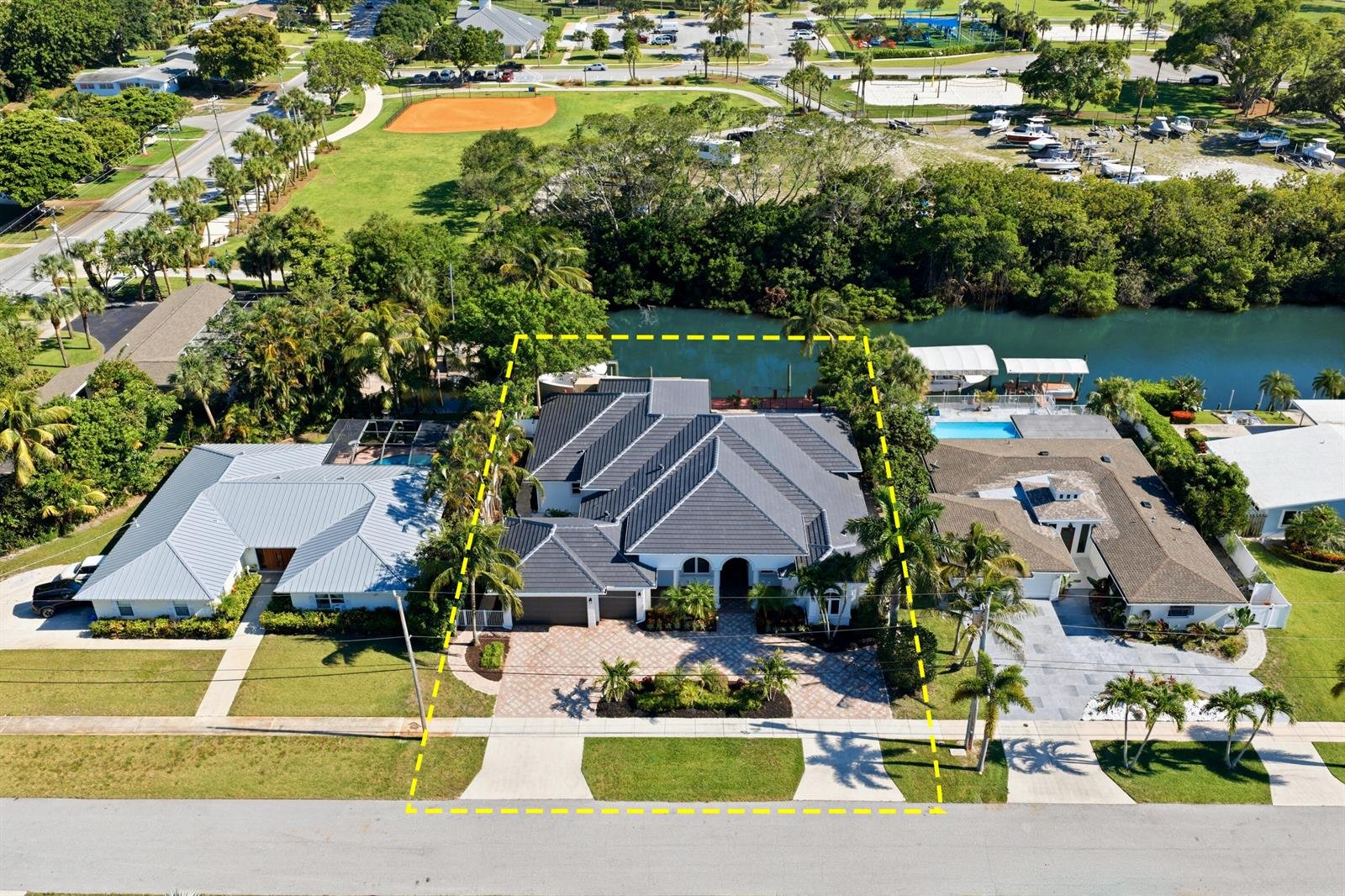  608 Inlet Rd