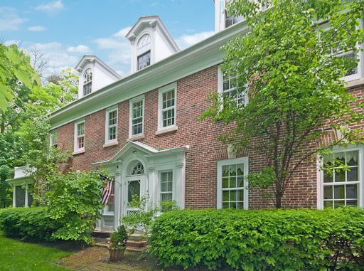 1127 Sheridan Rd