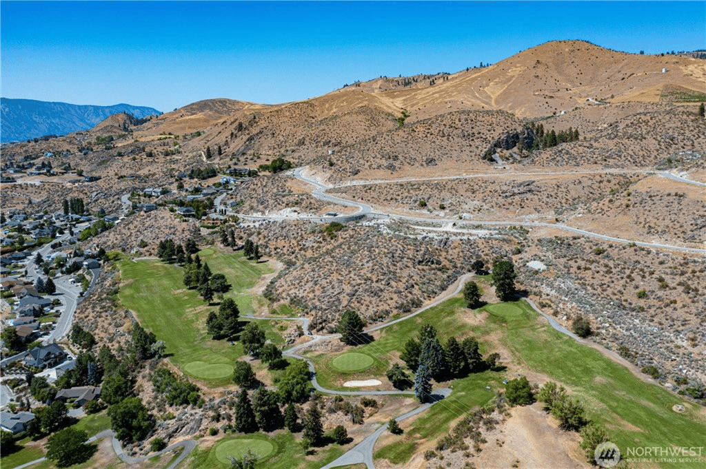 102 Birdie Dr