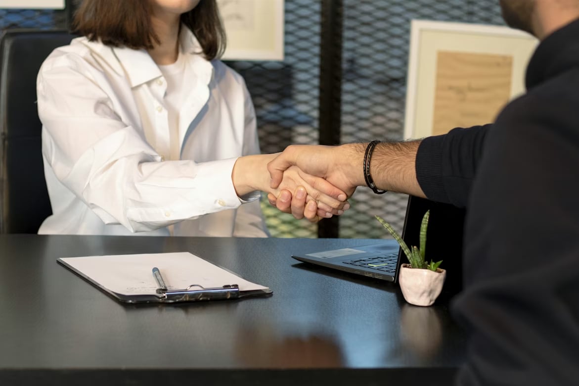 The Benefits of Working with a Local Real Estate Expert in Bethesda, MD