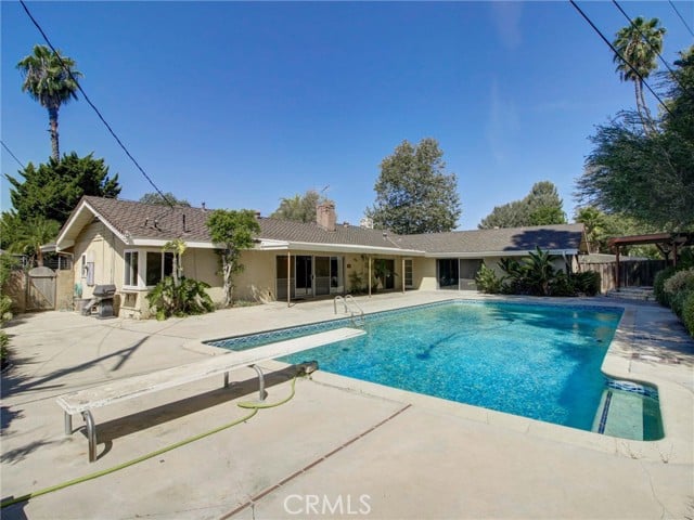 4064 Sapphire Dr