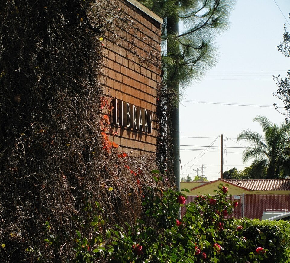 Bell Library's earlier exterior and sign, photographed in February 2010
