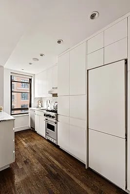 161 W 16th St #15H