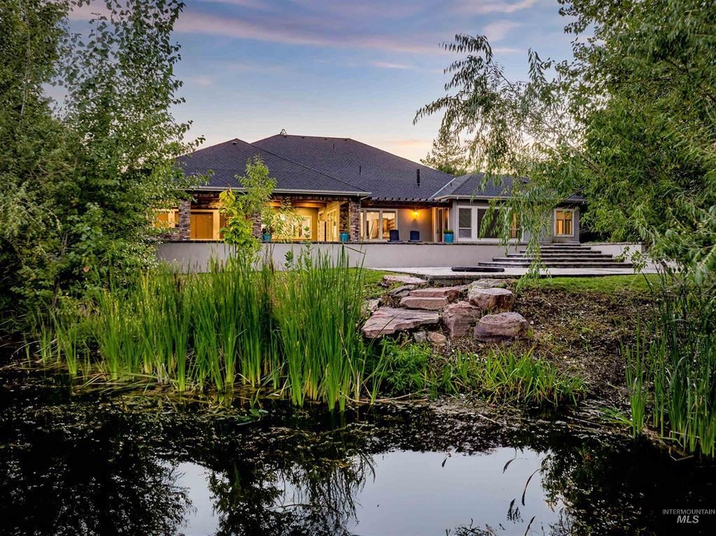 103 S. Alder Ln Eagle, Id. 