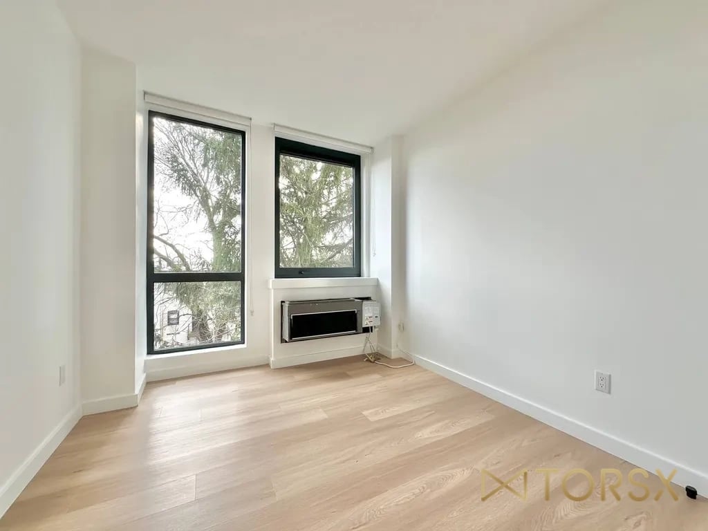 654 Madison St 3F