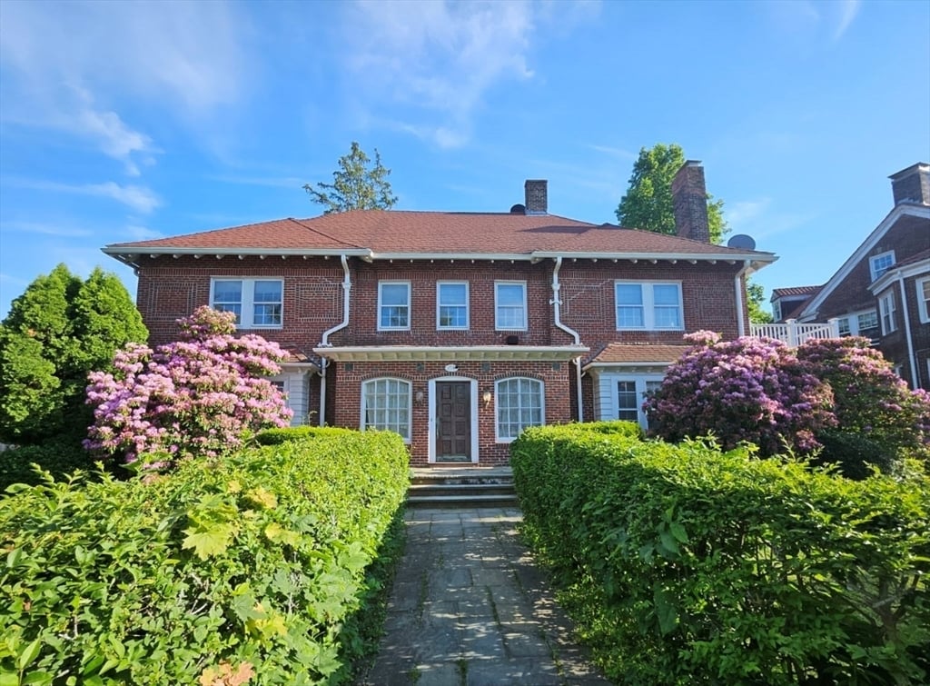 214 Commonwealth Ave #1