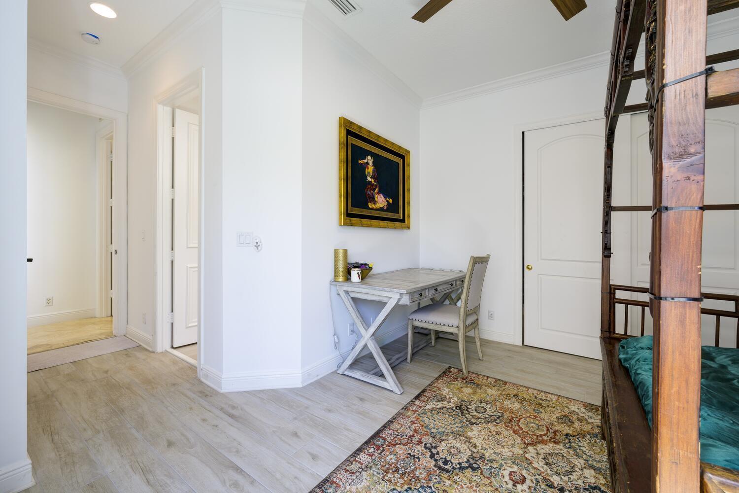 538 Les Jardin Dr