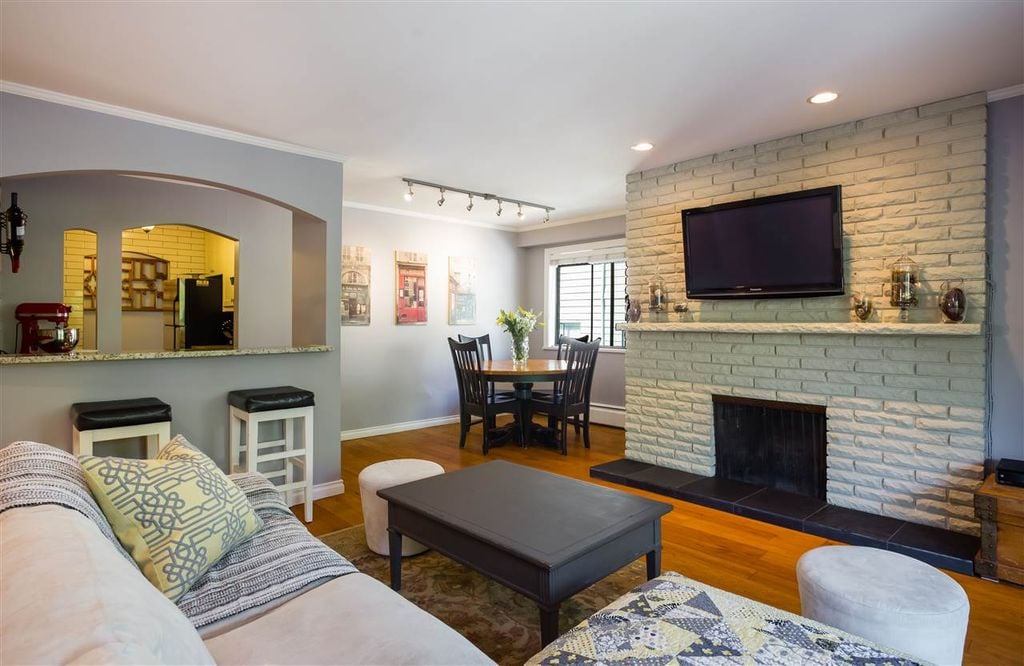 1750 W 10th Ave, #203