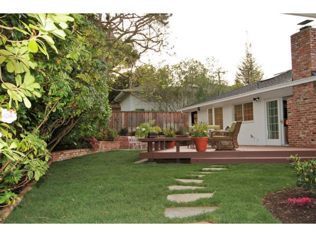 25 La Loma Drive
