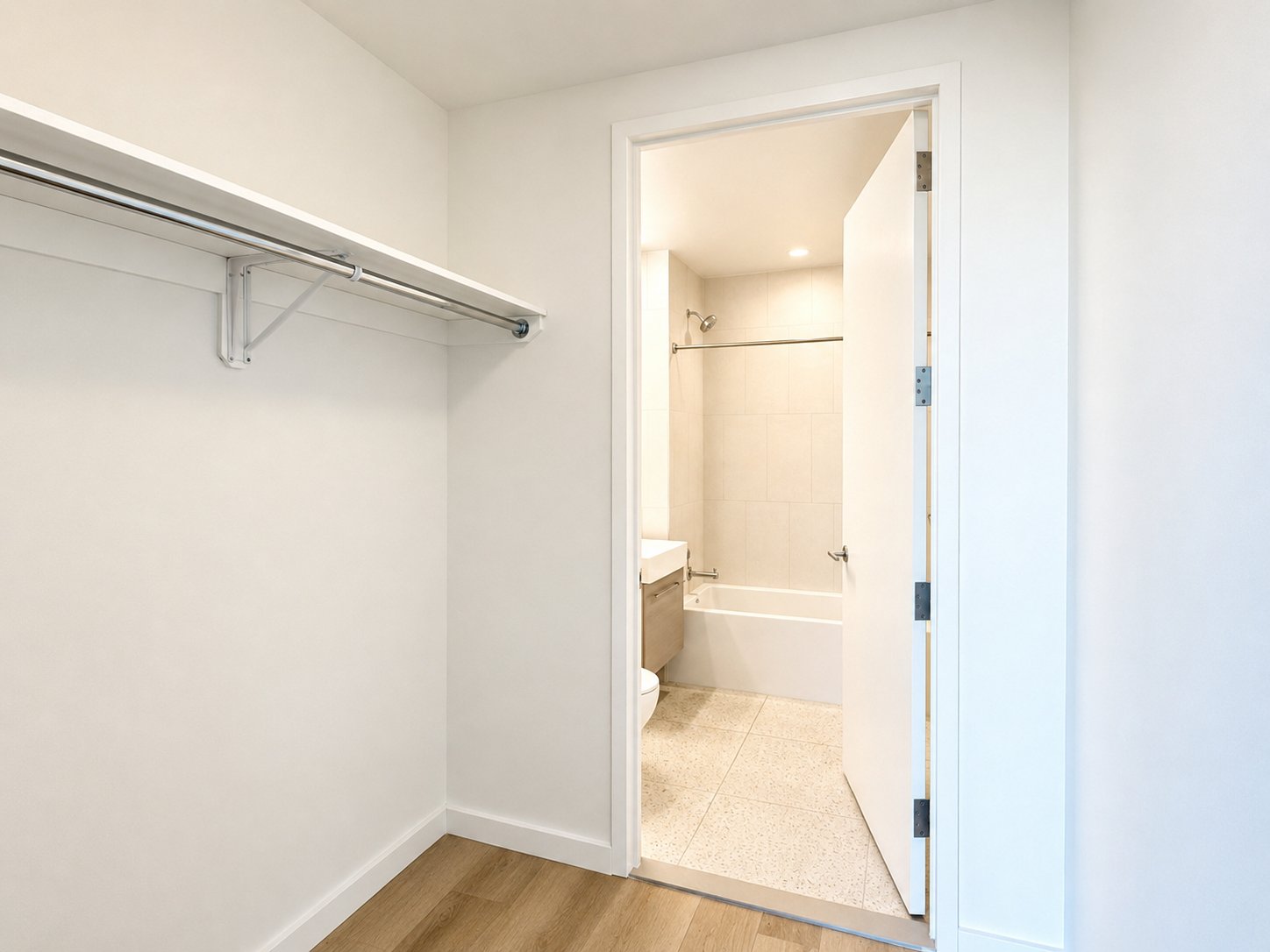 29-17 40th Ave, 906
