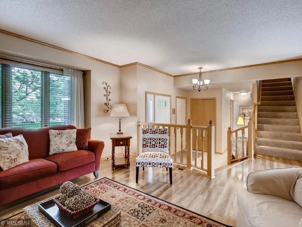 1451 Fallbrook Ln