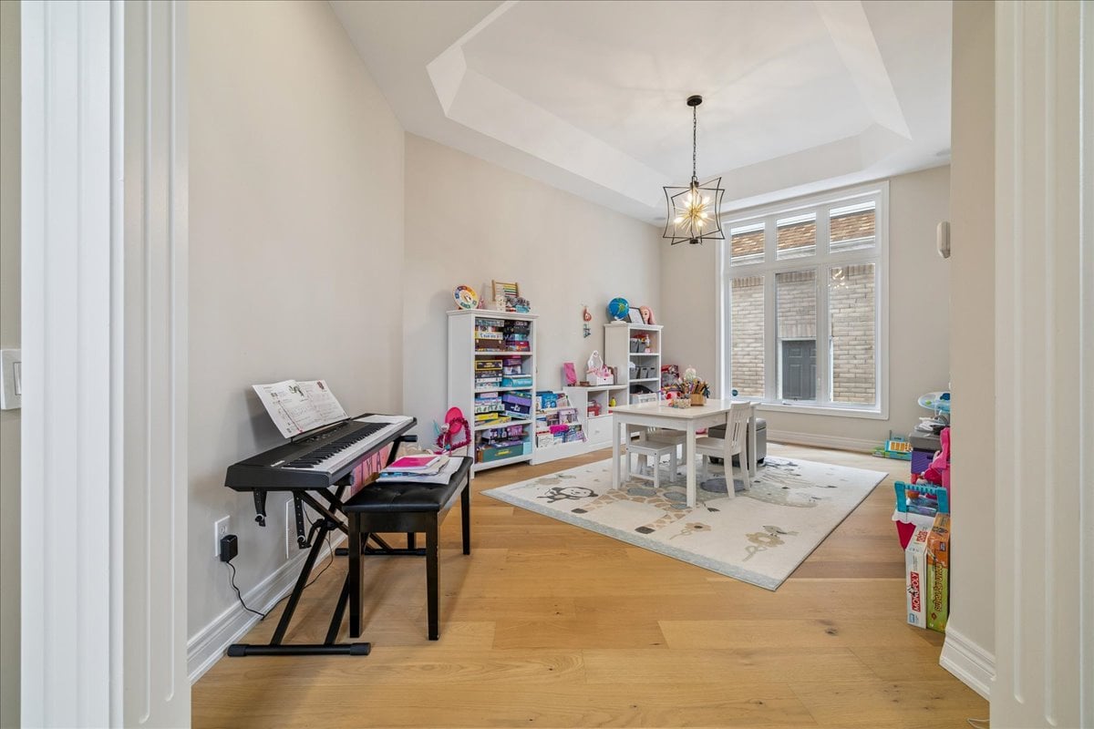 2509 Armour Crescent