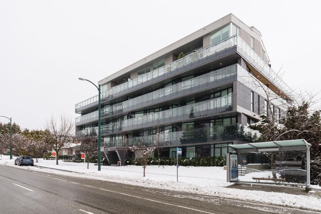 7638 Cambie St, #201