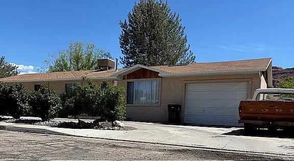 709 Bartlett Cir