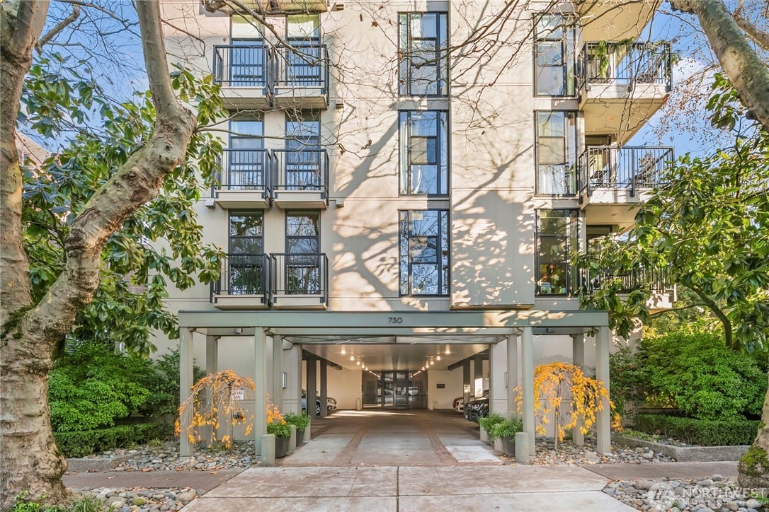 730 Bellevue Avenue E #305