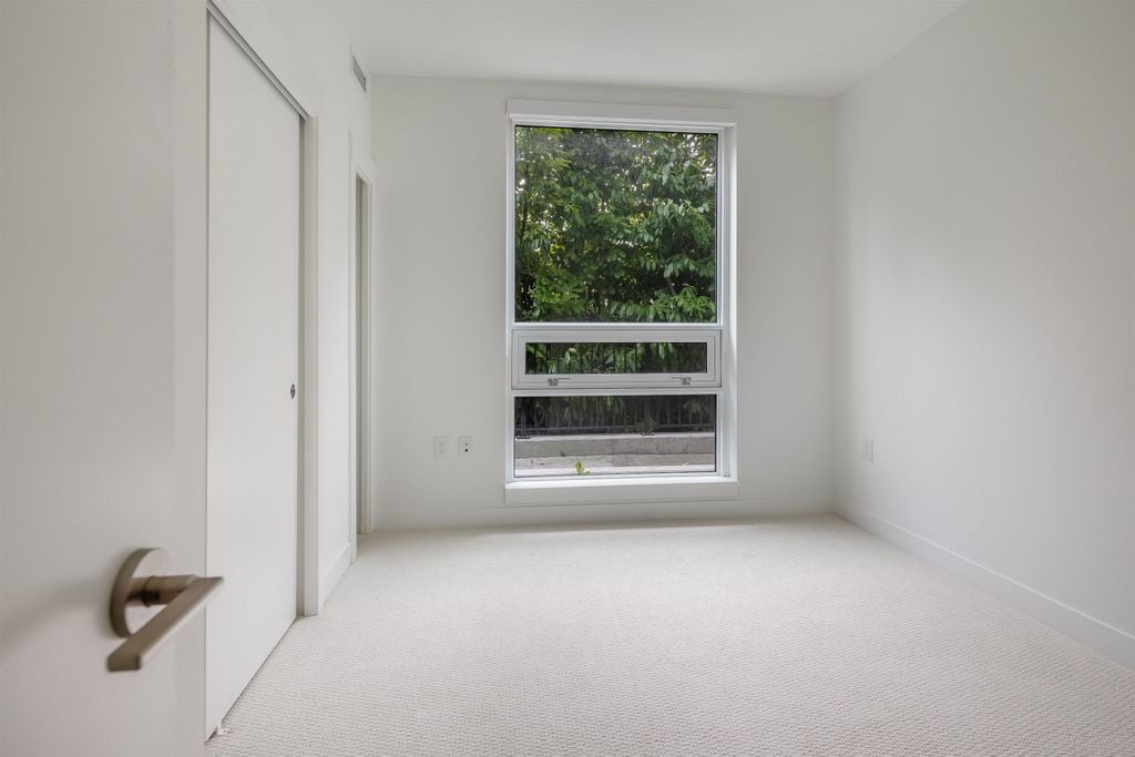 7638 Cambie St, #106