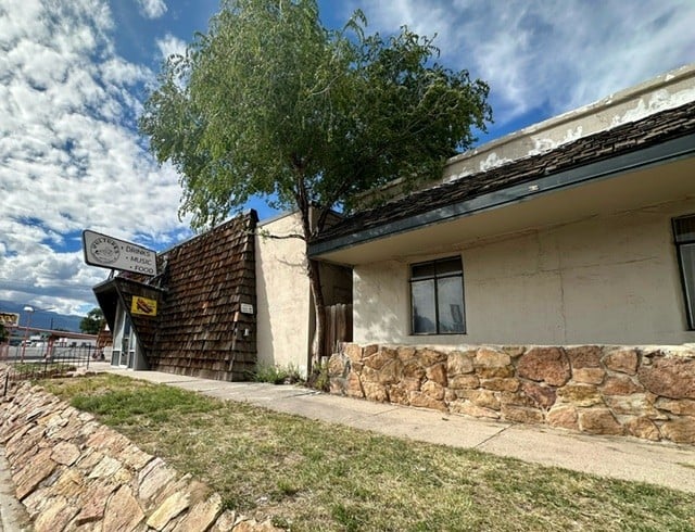 2100 E Platte Avenue
