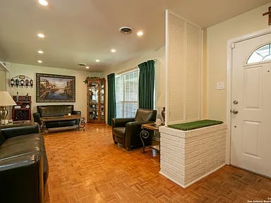 6326 Dove Hill Dr